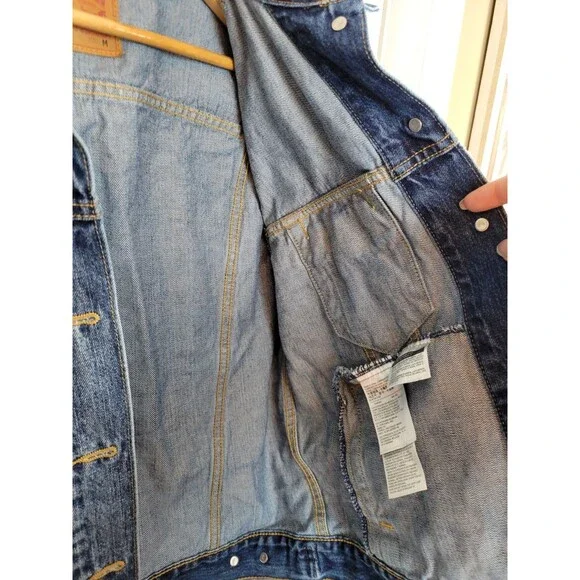 Levi's Womens Denim Jean Jacket Size M - Picture 4 of 8